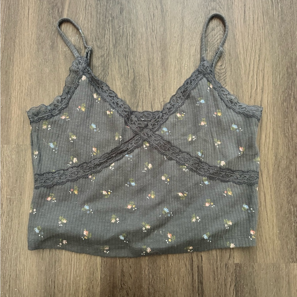 Gray floral Aeropostale tank top